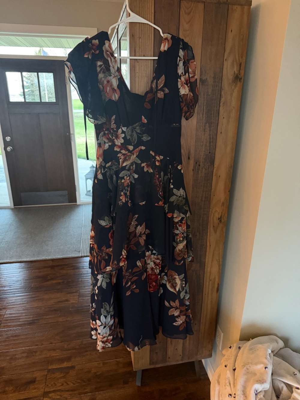 Lulu's Navy Floral Midi Dress with Puff Sleeves